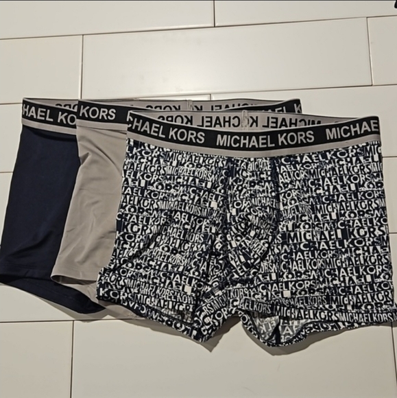 Micheal Kors Men's Sport Boxer Briefs Small 3 Pieces in Grey, Black, Print - Picture 1 of 5